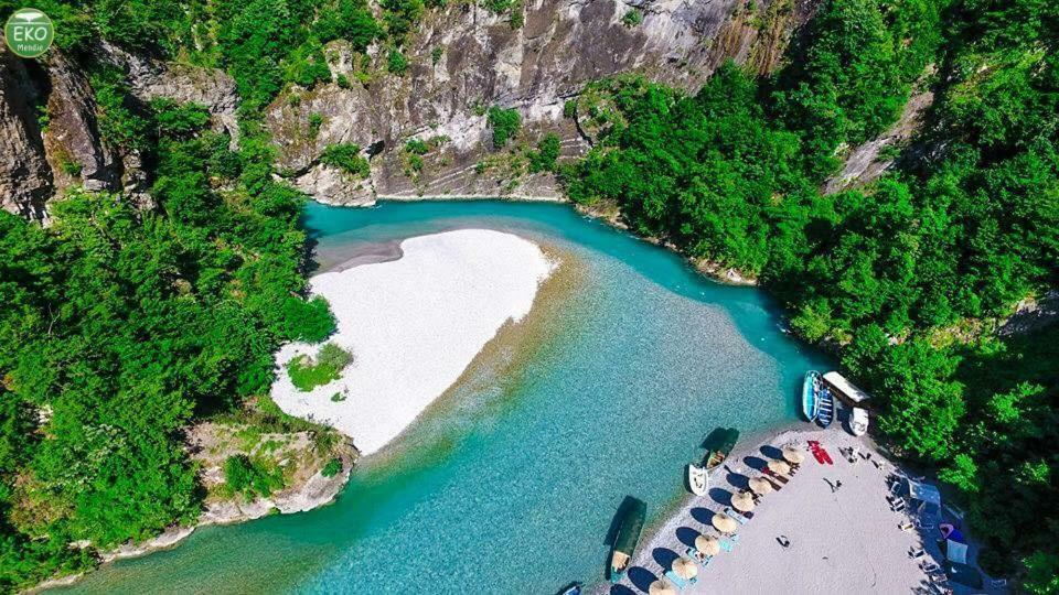 Park Blini Shala River Moll' e Shoshit Exterior foto