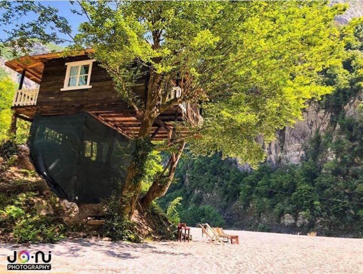 Park Blini Shala River Moll' e Shoshit Exterior foto