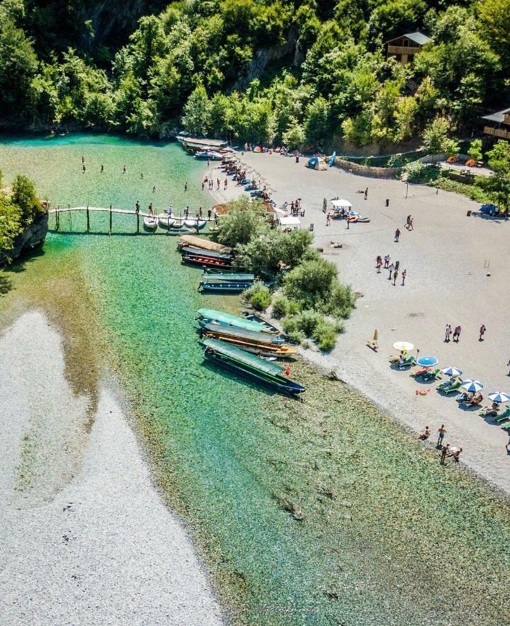 Park Blini Shala River Moll' e Shoshit Exterior foto